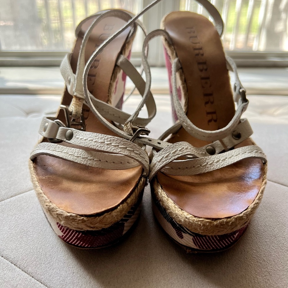 Burberry Sandals - Picture 14 of 16